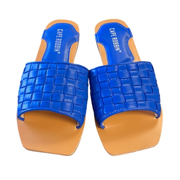 Cape Robbin Freedom Sandals - Picture 2 of 10